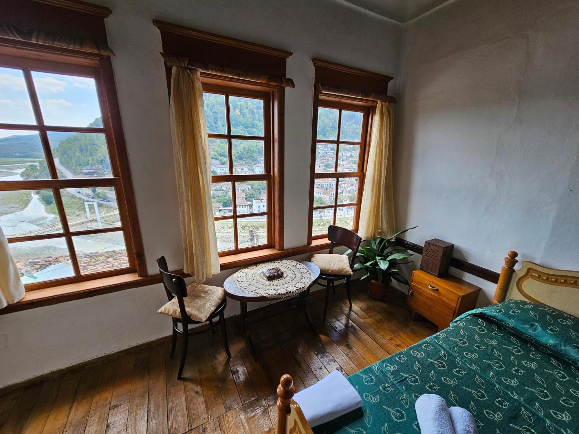 Guest House Panorama Berat Zewnętrze zdjęcie